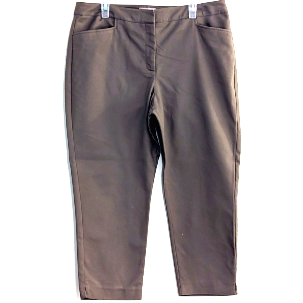 Chico's Fabulously Slimming Laureen Capri Size 2.5 14 Brown Stretch